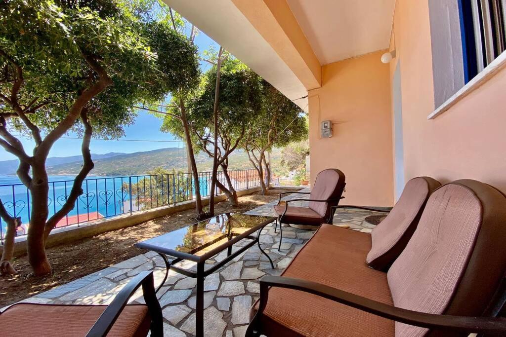 Πέτρινη Αυλή, Αρμενιστης Ικαρια Villa Armenistis  Dış mekan fotoğraf